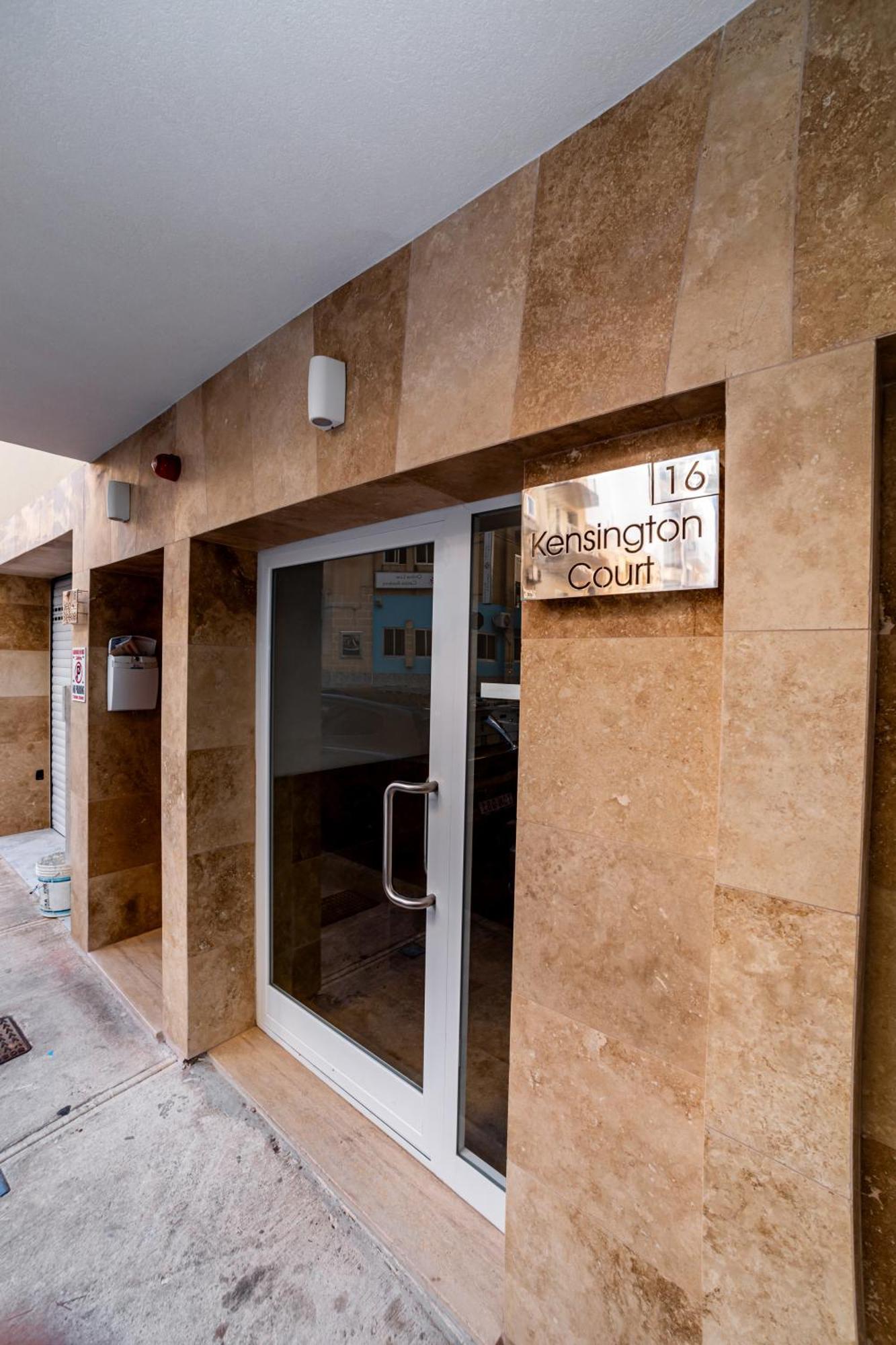 Sea Breeze, Spacious 2-Bedroom Lux Seaside Apartments 세인트폴스베이 외부 사진