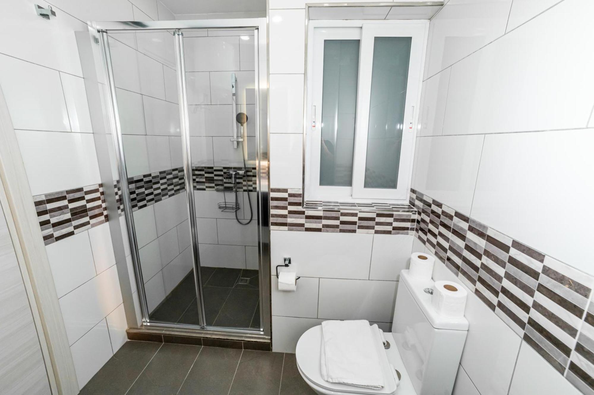 Sea Breeze, Spacious 2-Bedroom Lux Seaside Apartments 세인트폴스베이 외부 사진