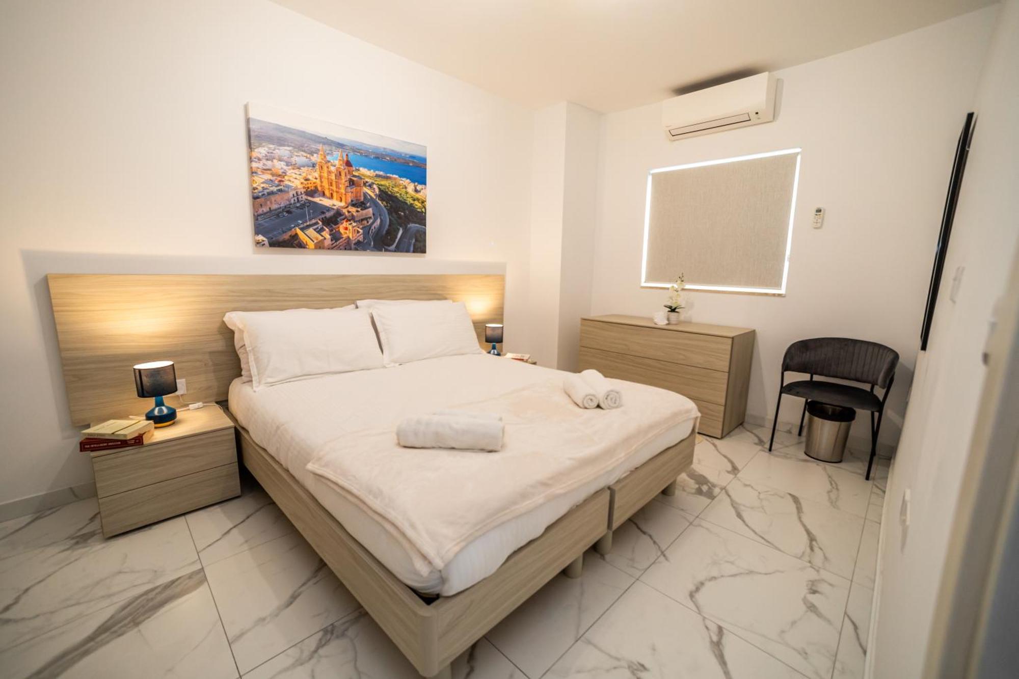 Sea Breeze, Spacious 2-Bedroom Lux Seaside Apartments 세인트폴스베이 외부 사진