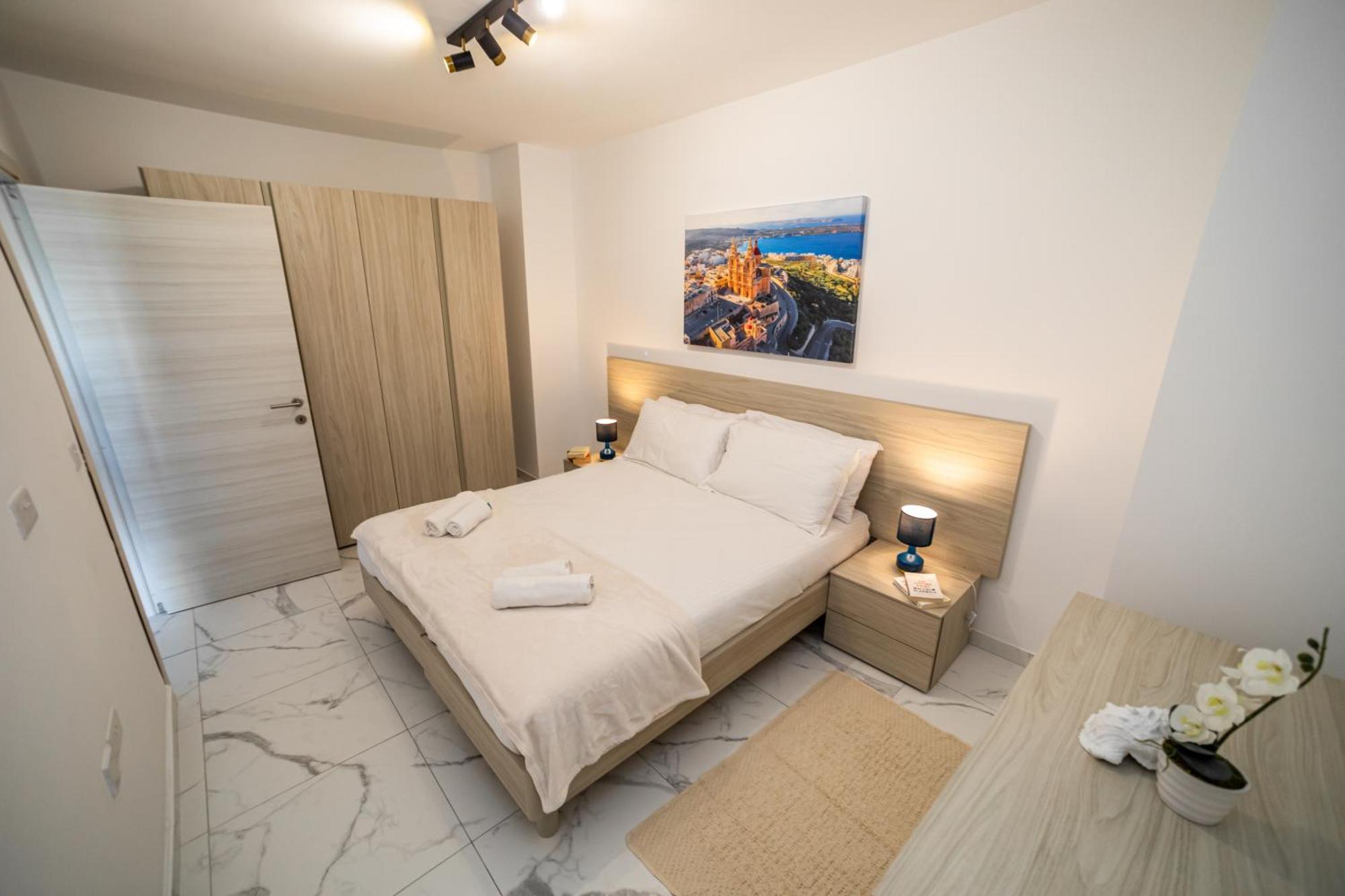 Sea Breeze, Spacious 2-Bedroom Lux Seaside Apartments 세인트폴스베이 외부 사진