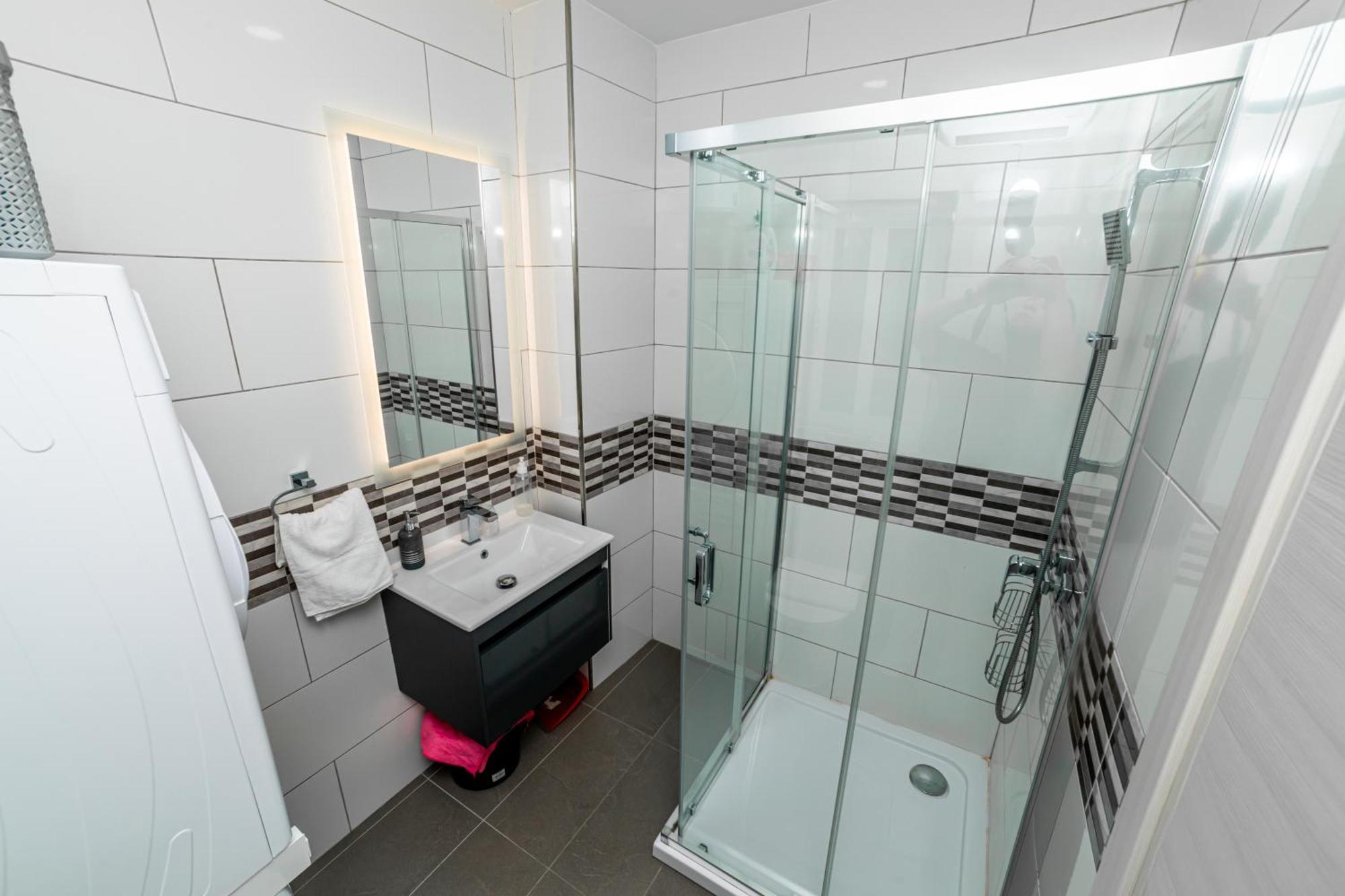 Sea Breeze, Spacious 2-Bedroom Lux Seaside Apartments 세인트폴스베이 외부 사진