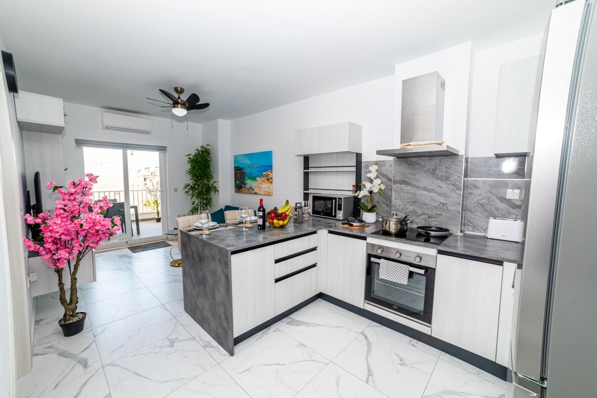 Sea Breeze, Spacious 2-Bedroom Lux Seaside Apartments 세인트폴스베이 외부 사진