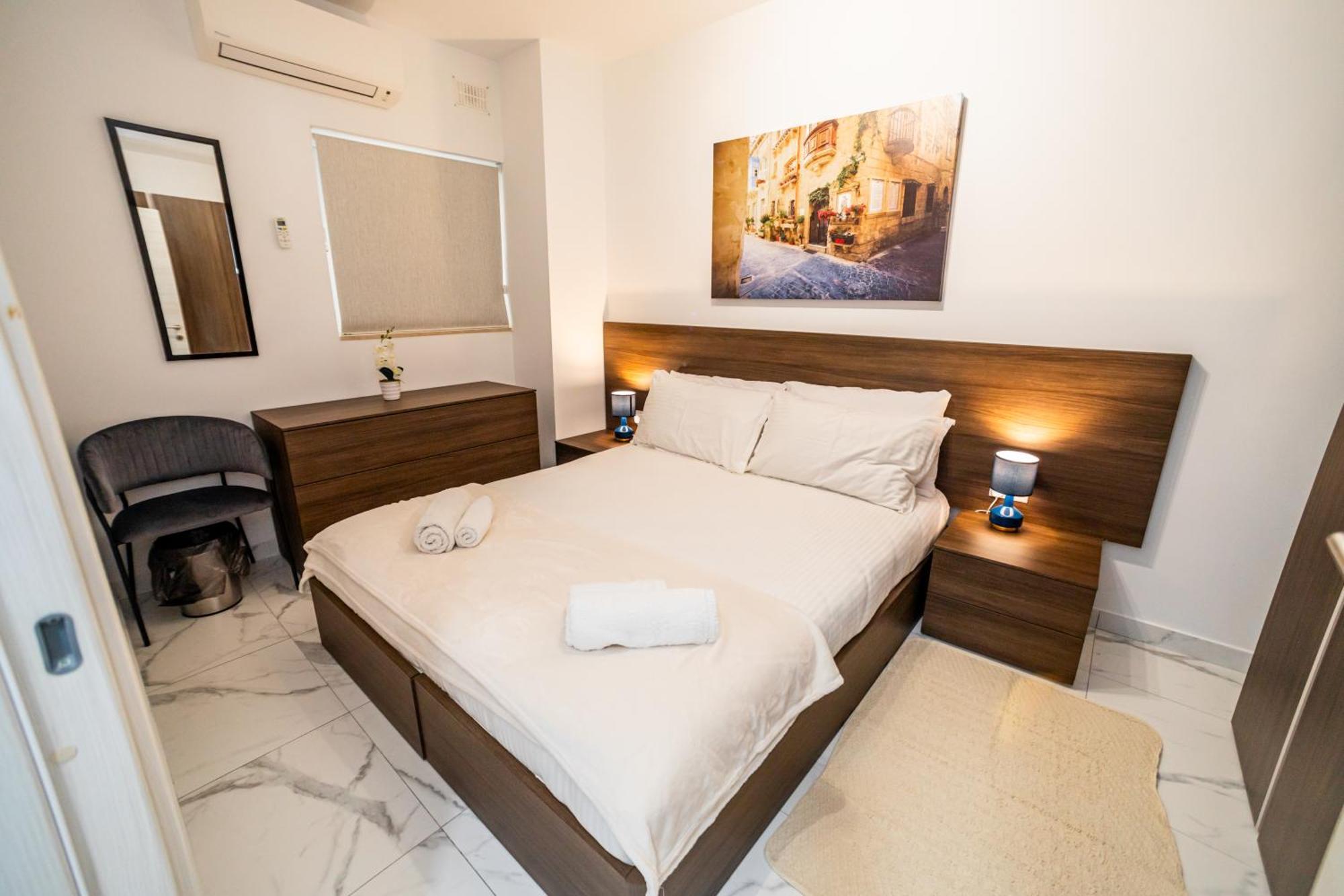 Sea Breeze, Spacious 2-Bedroom Lux Seaside Apartments 세인트폴스베이 외부 사진