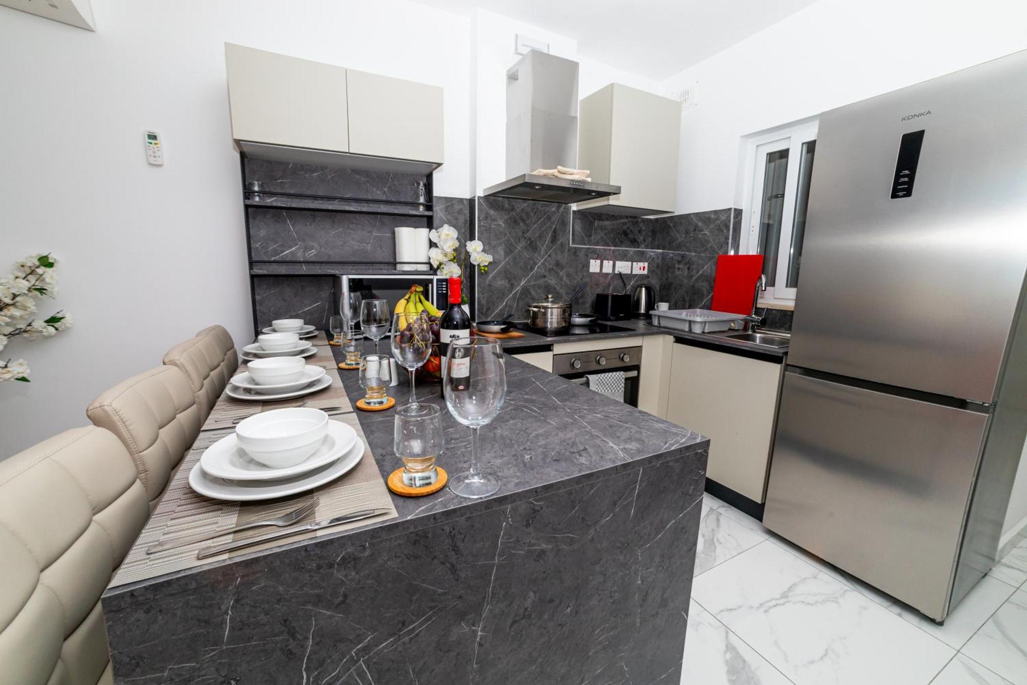 Sea Breeze, Spacious 2-Bedroom Lux Seaside Apartments 세인트폴스베이 외부 사진