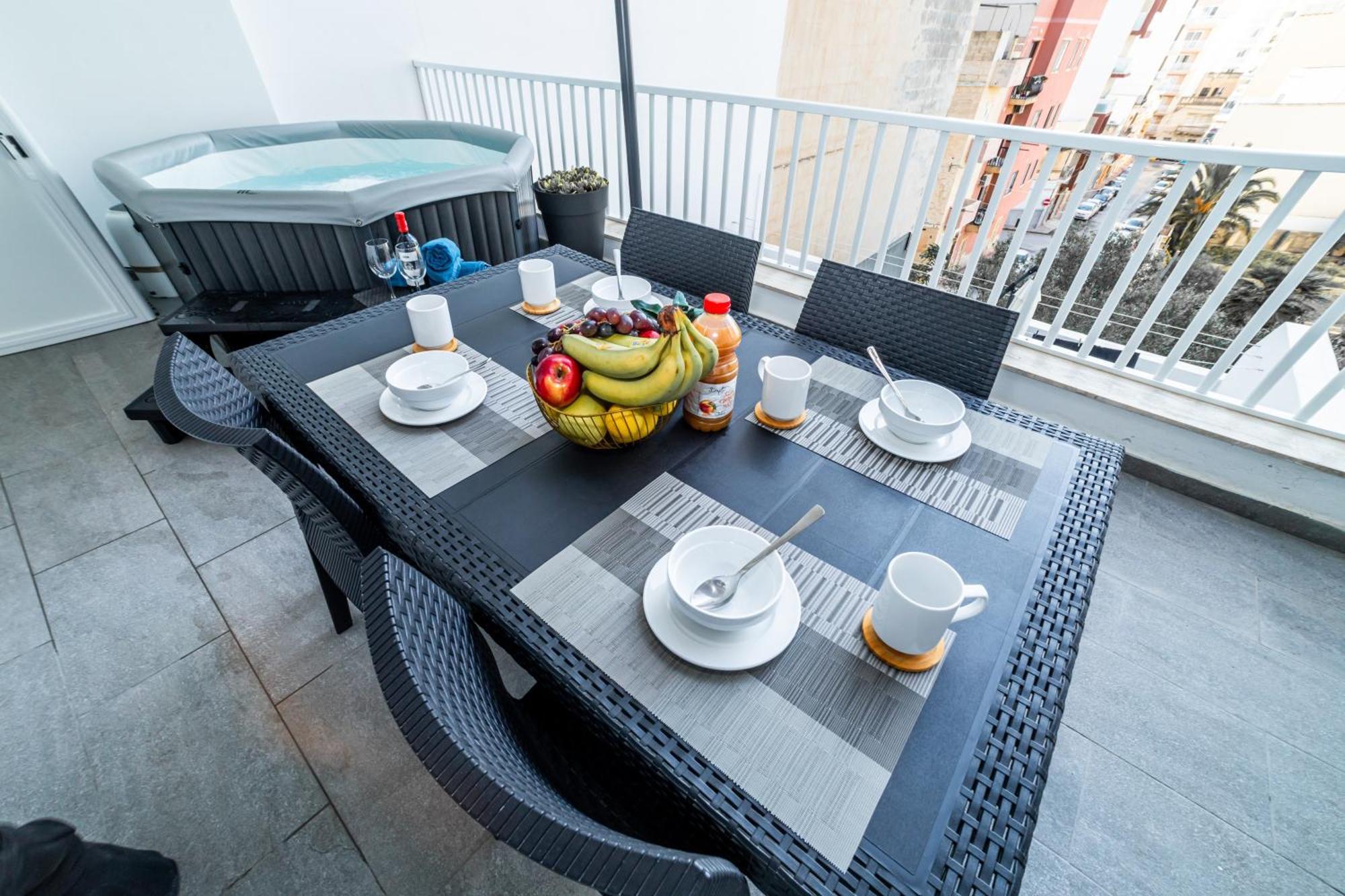 Sea Breeze, Spacious 2-Bedroom Lux Seaside Apartments 세인트폴스베이 외부 사진