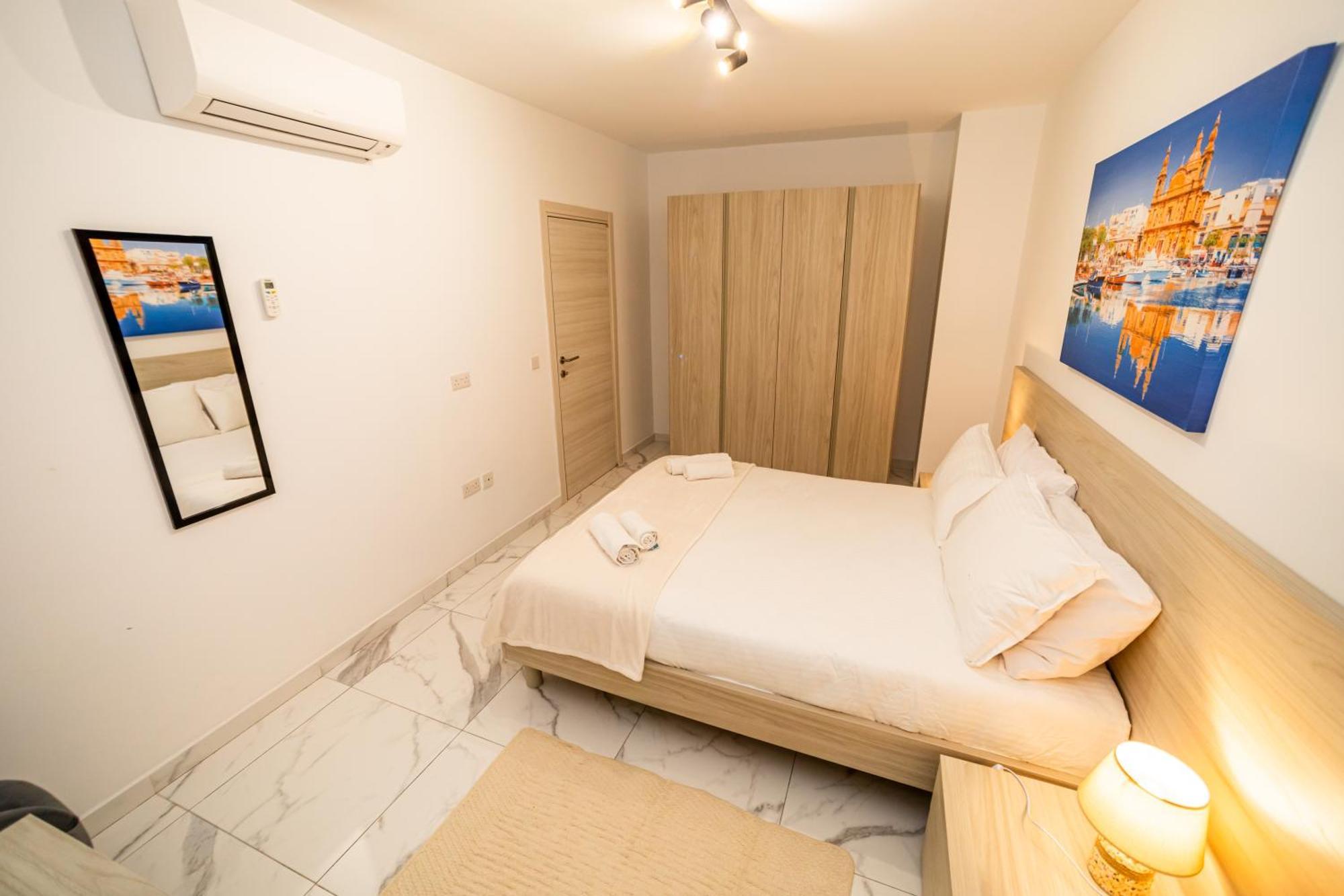 Sea Breeze, Spacious 2-Bedroom Lux Seaside Apartments 세인트폴스베이 외부 사진