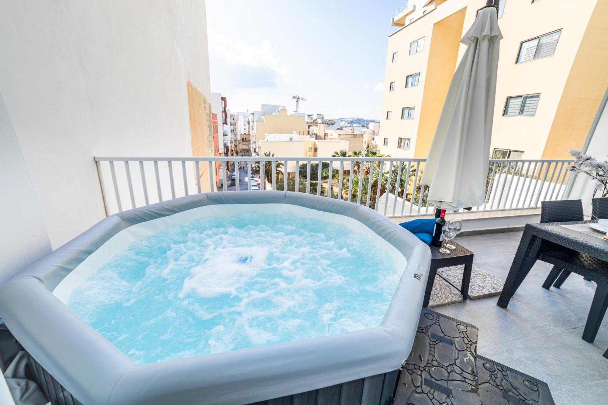 Sea Breeze, Spacious 2-Bedroom Lux Seaside Apartments 세인트폴스베이 외부 사진